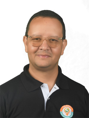 cropped-Perez-Ballen-Darwyn-Ernesto.jpg